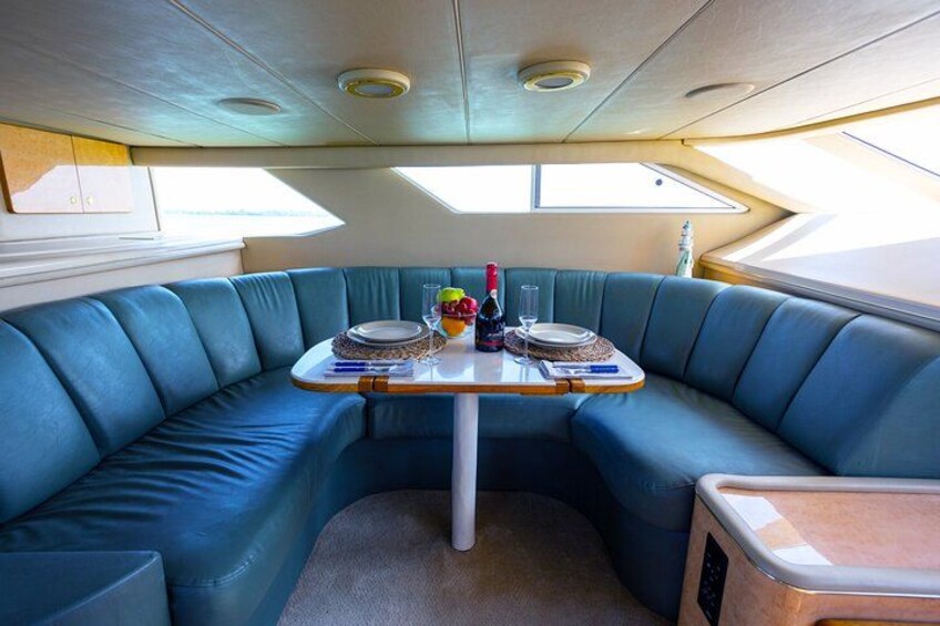 Deluxe Yacht 48FT with FlyBrige Rental in Cancun 3