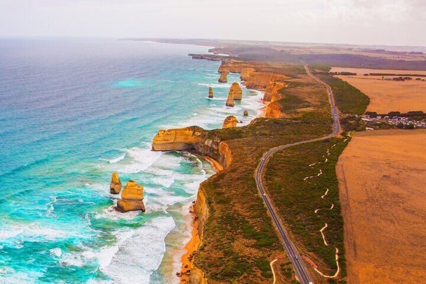 Private Helicopter Tour to 12 Apostles & Great Ocean Road 