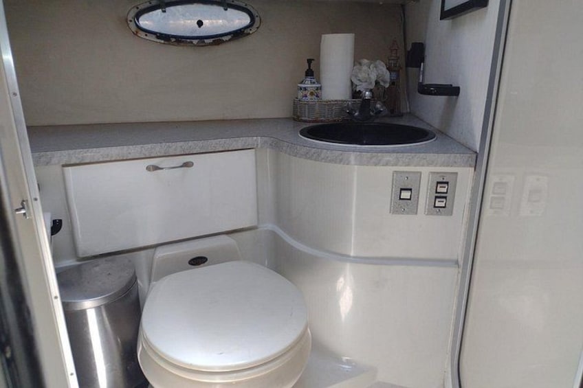 LA: Birthday Special Private Yacht (1 ticket covers 1-6 people) 4