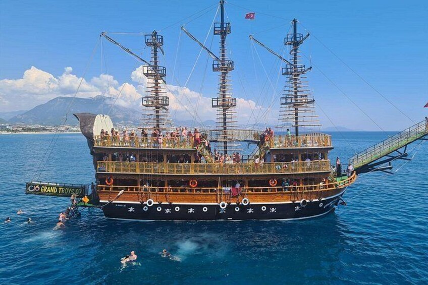 All Inclusive Pirate Boat Trip in Alanya 4