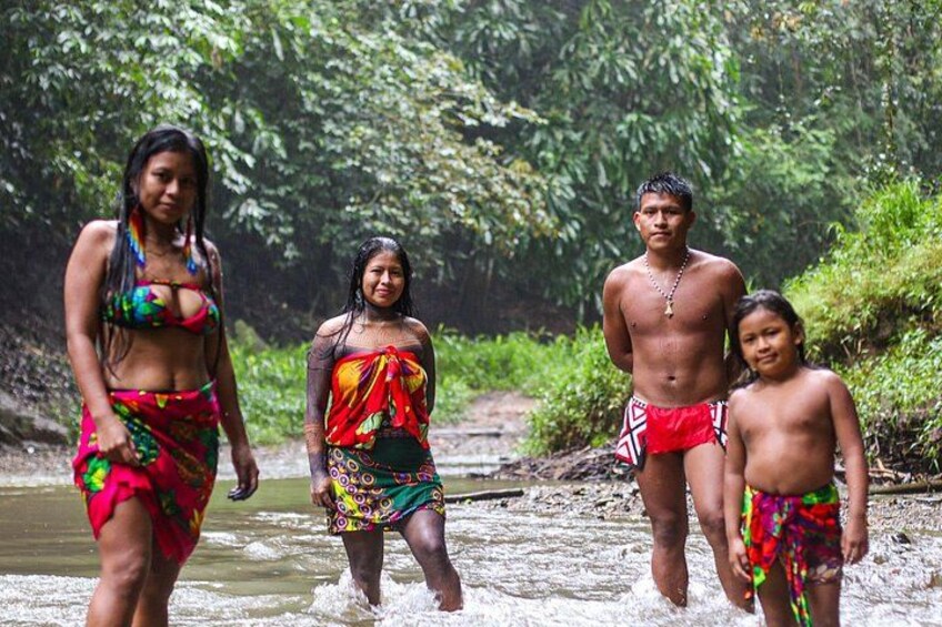 Panama City Visit an Indian town Embera and waterfall with lunch 4