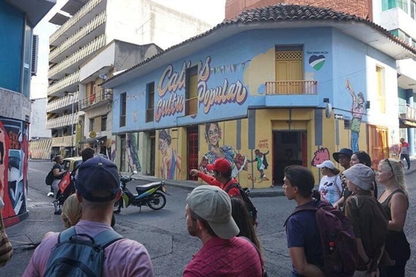 Historical Shared Tour Salsa, Graffiti & Resistance in Cali 3