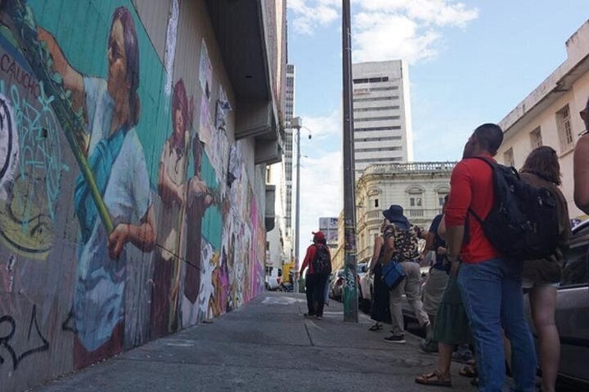 Historical Shared Tour Salsa, Graffiti & Resistance in Cali 5
