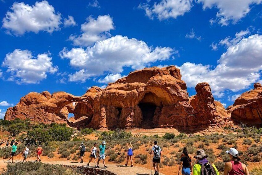 HIGHLY RATED Arches National Park Sightseeing Tour From Moab Utah 2