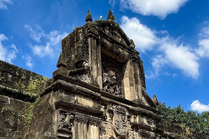 Private Manila Marvels Tour with Personalized Photo Journey 3