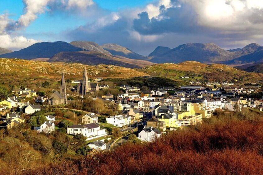 Galway Private Guided Tour in Clifden Church Graveyard Cemetery