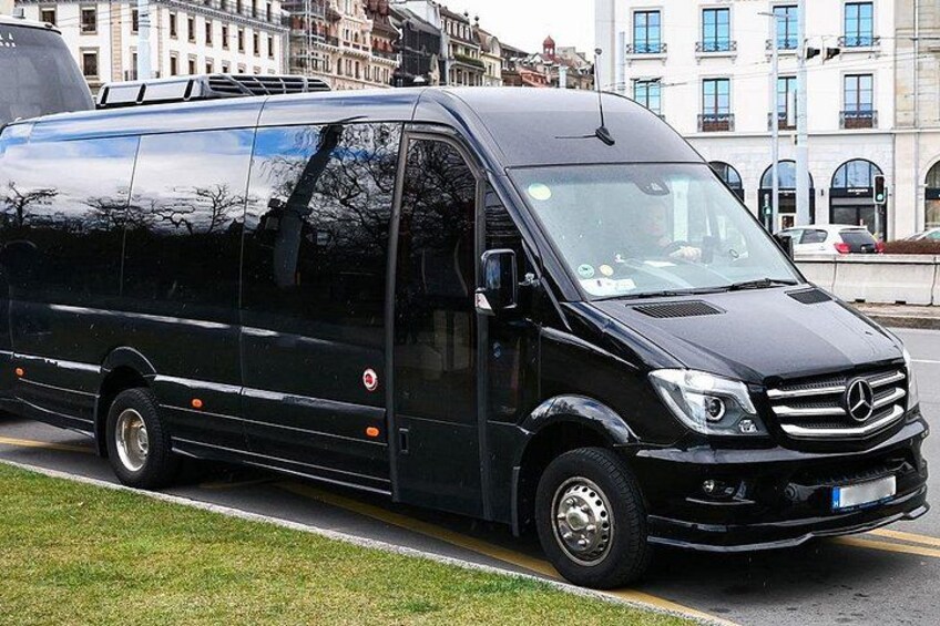 Private Shopping from Luxembourg City to Outlet Luxembourg 2