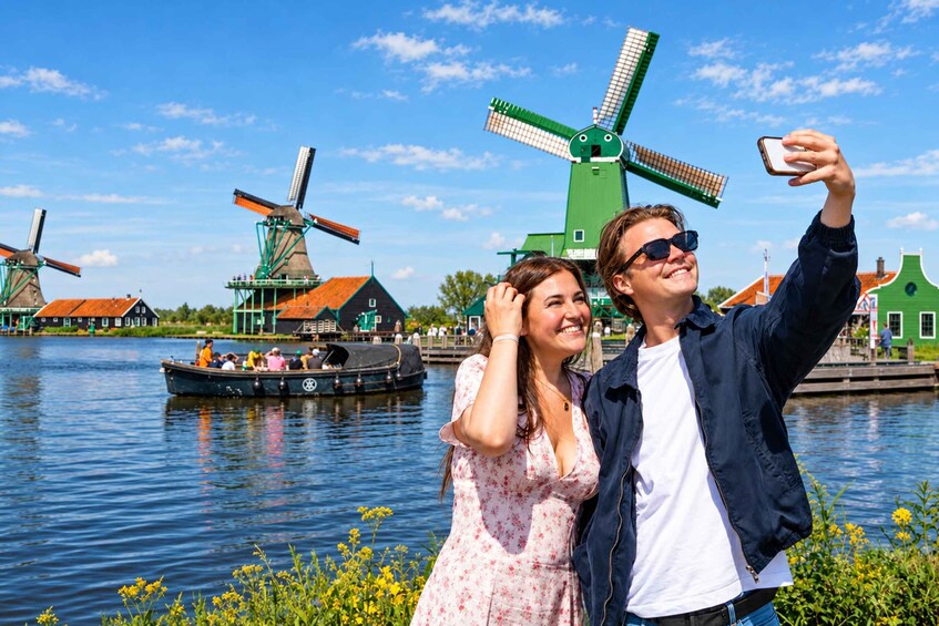 Picture 2 for Activity Amsterdam: Keukenhof & Zaanse Schans Day Tour + Flex Return 4
