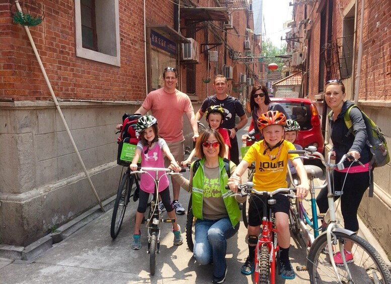 Picture 14 for Activity Private Shanghai Best‑Secret Bike Tour 3