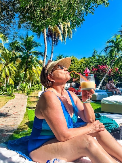 Picture 28 for Activity Cartagena: 5 Rosario Islands Stops with Lunch & Club Passes 4