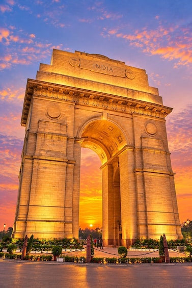 Picture 3 for Activity Delhi: Evening Guided Tour with Female Guide 4