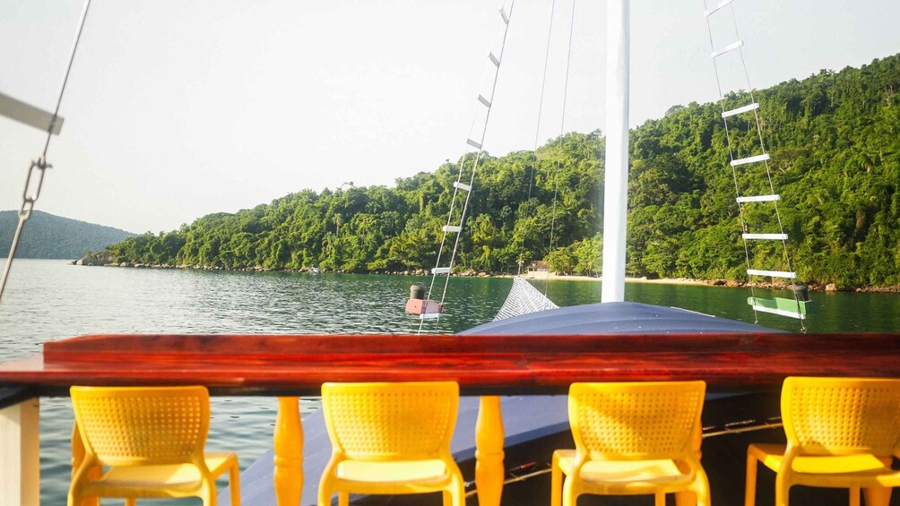 Picture 10 for Activity Paraty Bay: Islands & Beaches Boat Tour with Snorkeling 2