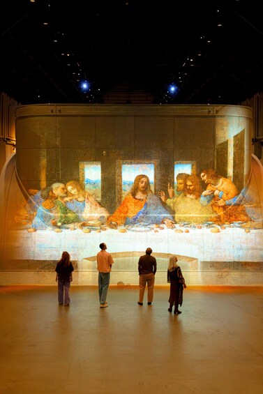 Un mural grande de la Última Cena en un museo. 1