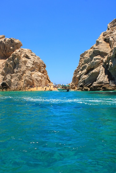 Picture 8 for Activity Cabo San Lucas: Glass-Bottom Boat Tour to the Arch and Beach 3