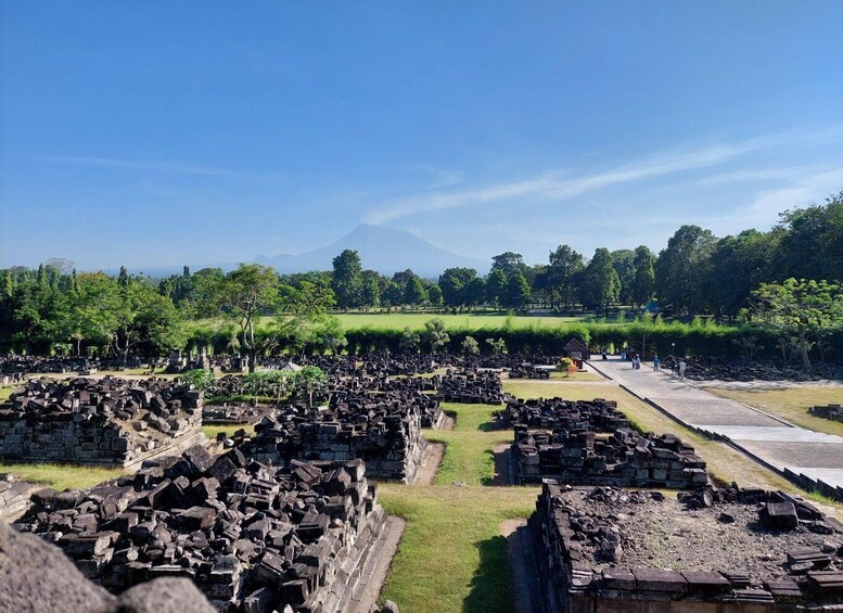 Picture 6 for Activity Yogyakarta: Borobudur and Prambanan Private Tour 5