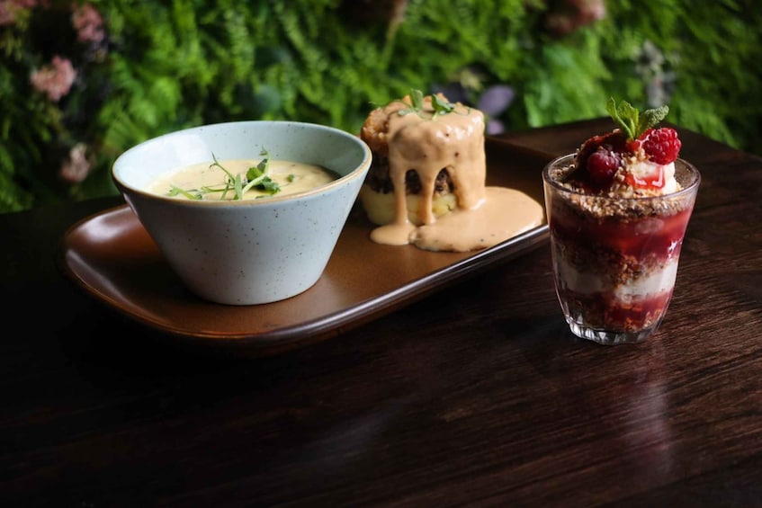 Glasgow: Whisky tasting and Scottish Cheeseboard 1
