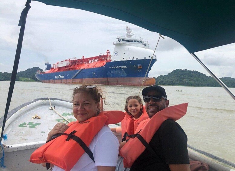Picture 10 for Activity Panama City: Guided Jungle Adventure with Gatun Lake Cruise 4