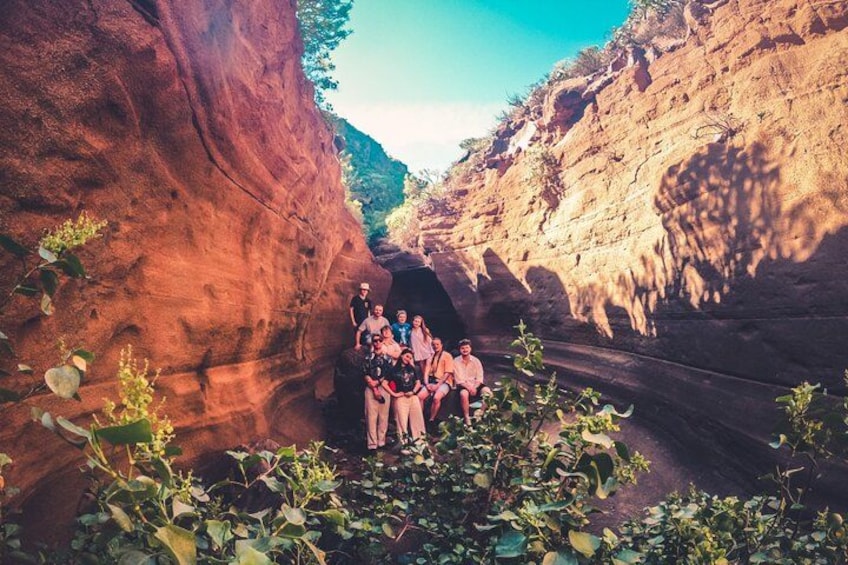 The Red Canyon Tour - Small Group Trip with Local Food Tasting ツ 2