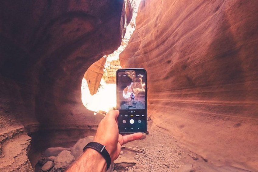The Red Canyon Tour - Small Group Trip with Local Food Tasting ツ 2