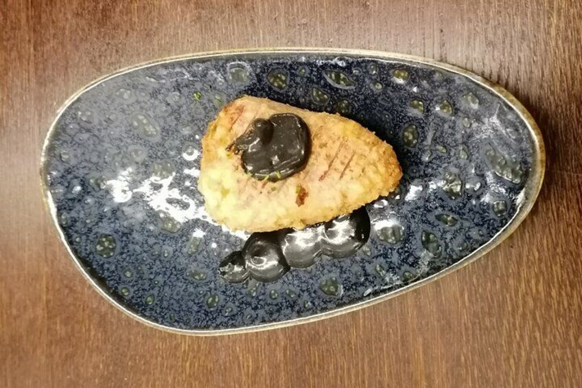 San Sebastian Premium Pintxo Food, Wine & Market Foodie Tour 5