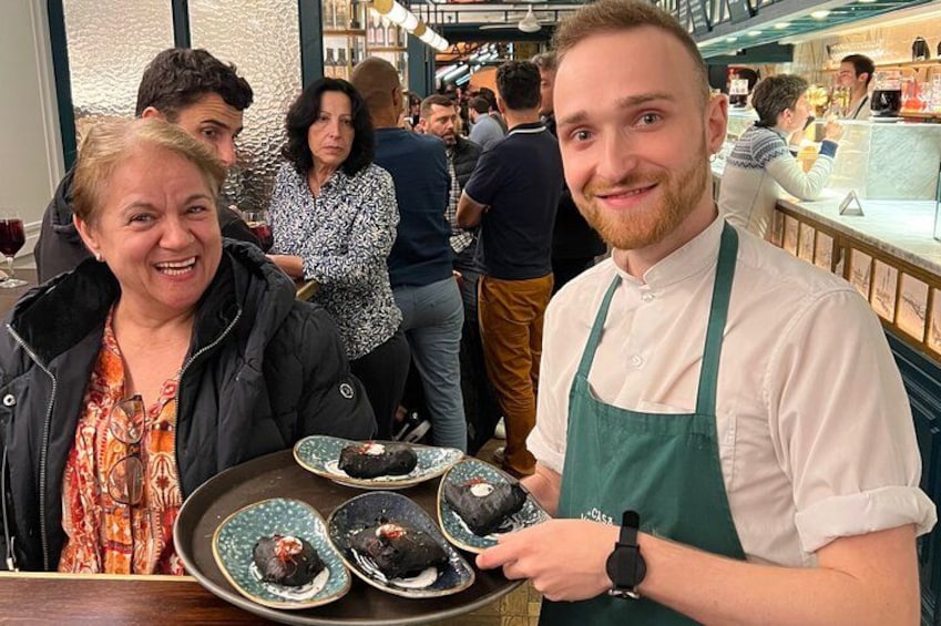 San Sebastian Premium Pintxo Food, Wine & Market Foodie Tour 2