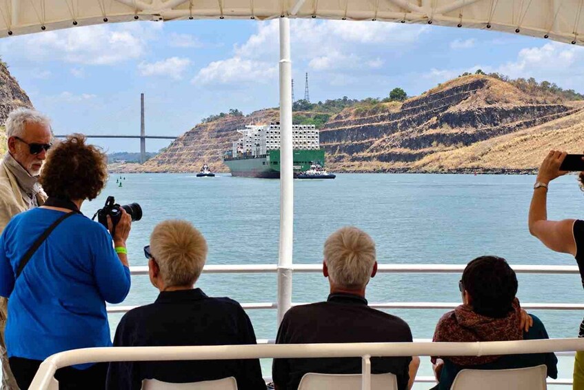 Picture 1 for Activity Panama City: Panama Canal Partial Transit Cruise with Lunch 4