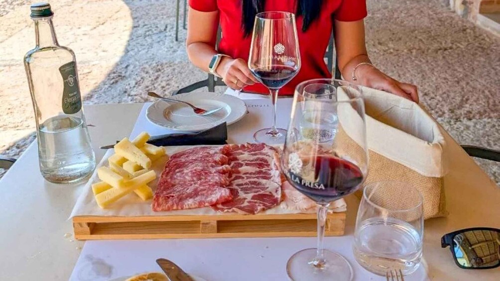 Picture 2 for Activity Lake Garda: Garda Hills Wine Tour and Tasting 2