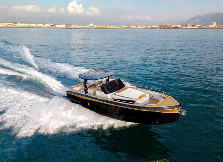 Picture 31 for Activity Capri Secret Corners by Private Boat with Local Skipper 5