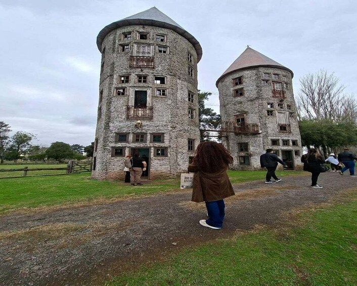 Picture 6 for Activity From Buenos Aires: Magical & Mysterious Tour to Campanópolis 3