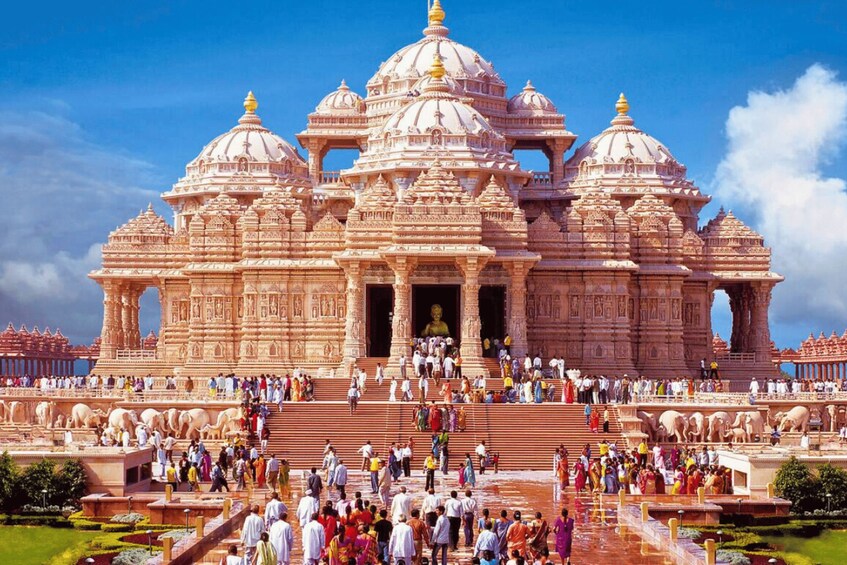 Delhi: 6-Hours Delhi Spiritual Sites With Famous Temples 1