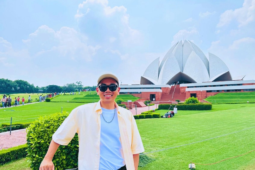 Picture 2 for Activity Delhi: 6-Hours Delhi Spiritual Sites With Famous Temples 3