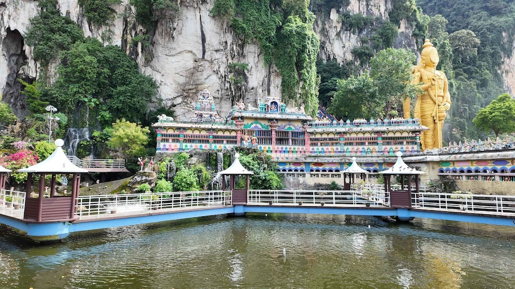 Picture 6 for Activity Kuala Lumpur: Batu Caves, Ramayana Caves & Kanching Falls 3