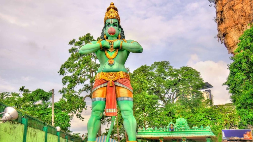 Picture 10 for Activity Kuala Lumpur: Batu Caves, Ramayana Caves & Kanching Falls 5