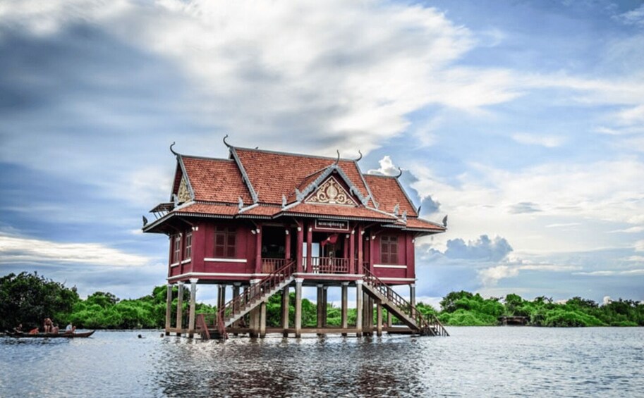 Picture 11 for Activity Siem Reap: Floating Village and Sunset Private Boat Tour 2
