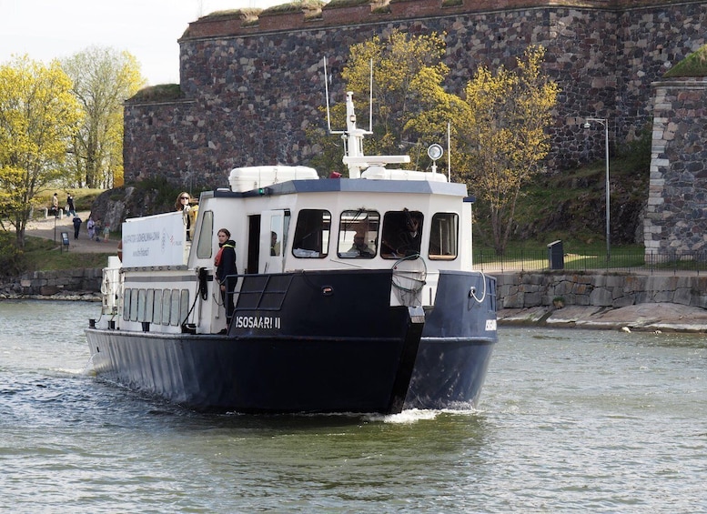 Picture 7 for Activity From Helsinki: Round-Trip Ferry Ticket to Suomenlinna 1