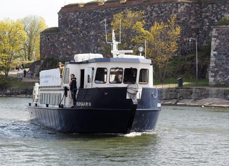 Picture 7 for Activity From Helsinki: Round-Trip Ferry Ticket to Suomenlinna
