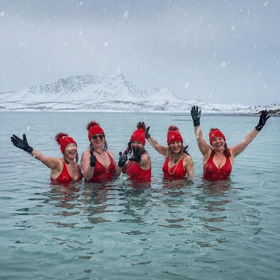 Picture 3 for Activity ⭐Tromsø: Sommarøy Fjord Expedition Tour & VIP Salmon Picnic⭐ 2