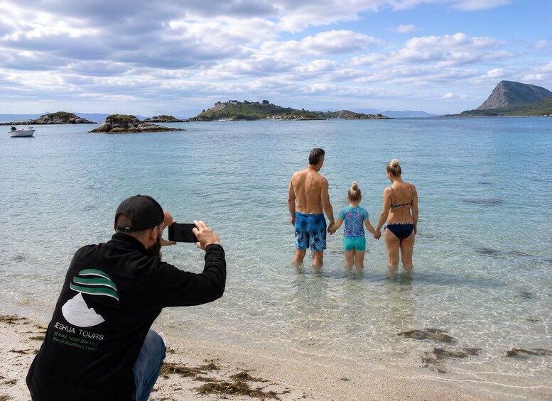 Picture 6 for Activity ⭐Tromsø: Sommarøy Fjord Expedition Tour & VIP Salmon Picnic⭐ 3