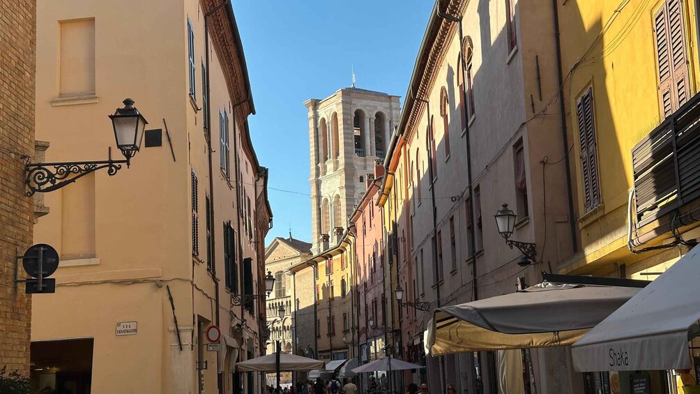 Picture 5 for Activity Ferrara: Walking Tour, Highlights and Food Tastings 2