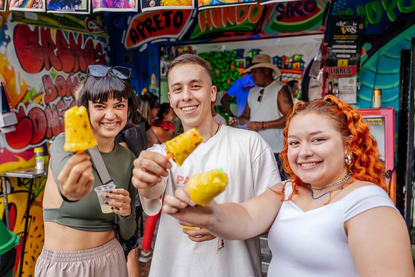 Picture 17 for Activity Medellín: Full-Day Tour - City Highlights, Comuna 13 & Lunch 5