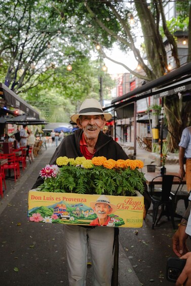 Picture 3 for Activity Medellín: Full-Day Tour - City Highlights, Comuna 13 & Lunch 2