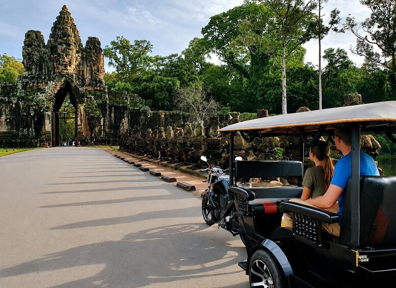 Picture 3 for Activity Siem Reap: Angkor Wat Private Tuk-Tuk Tour 2