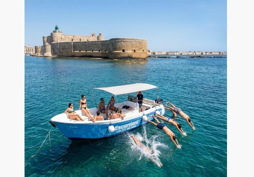 Syracuse: Ortigia Island & Sea Cave Boat Tour with Prosecco 1