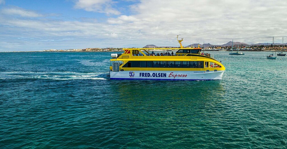 Picture 2 for Activity Canary Islands: Ferry Ticket Lanzarote/Fuerteventura 2
