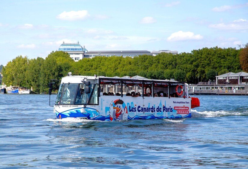 Picture 6 for Activity Paris: City and River Seine Tour on an Amphibious Bus 3