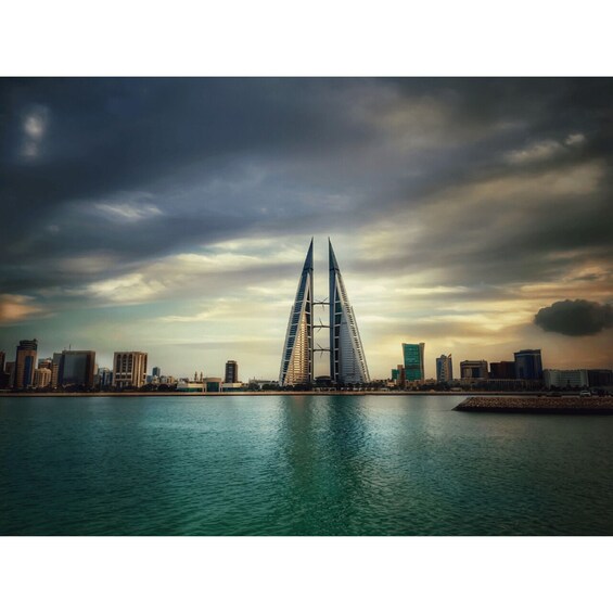Manama: Bahrain City and Desert Tour with Transfers 1