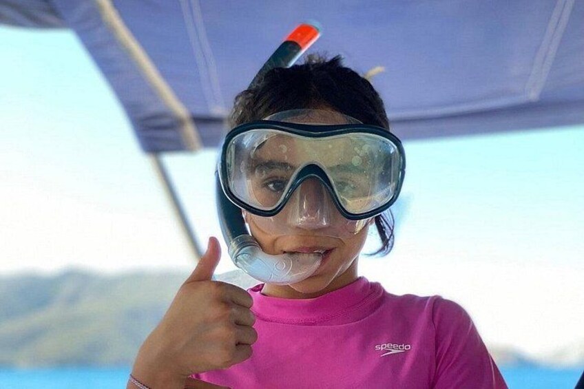 One amazing day in a private recent sailing boat in the Tayrona Park. The best sail trip from Santa Marta! 3