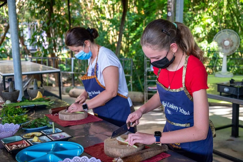 Krabi: Evening Thai Cooking Class at Ya's Cookery 1