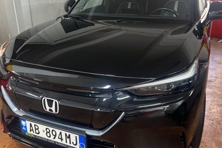 City Tour of Tirana ,by car and walking tour,with pick up 2