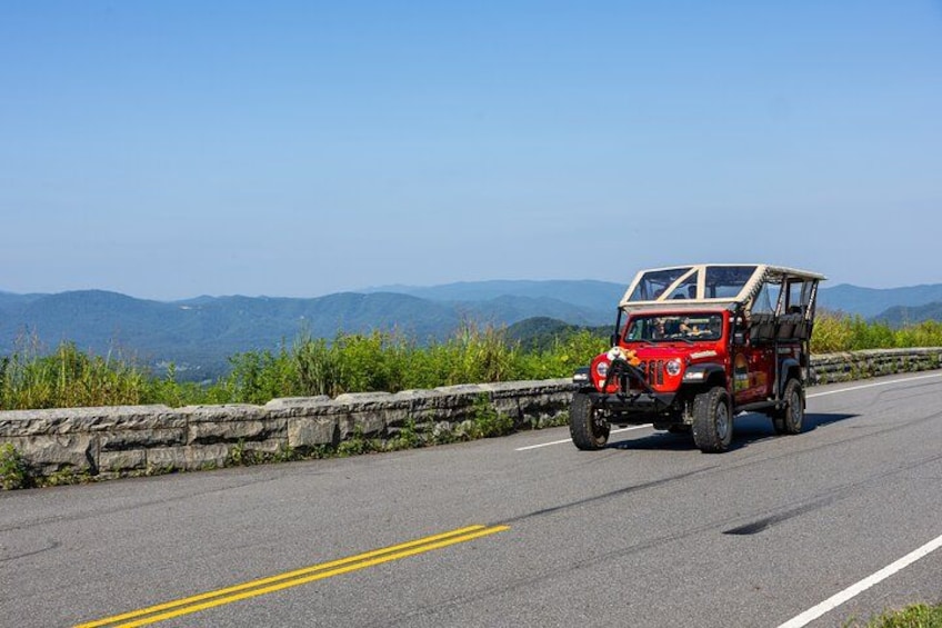 Small-Group Jeep Tour of Smoky Mountains Foothills Parkway 3